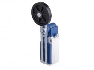 Выключатель концевой синхронного переключения угловой 2-х направленный с пластмассовой консолью, с фиксацией и резиновым роликом Ф50мм на длинном регулируемом рычаге (2НЗ), L5K22MEL123R - EMAS