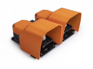 Двойная педаль (1 скорость) с защитным кожухом и основанием для ручки (1НО+1НЗ)+(1НО+1НЗ), PDKA22BB10T - EMAS 